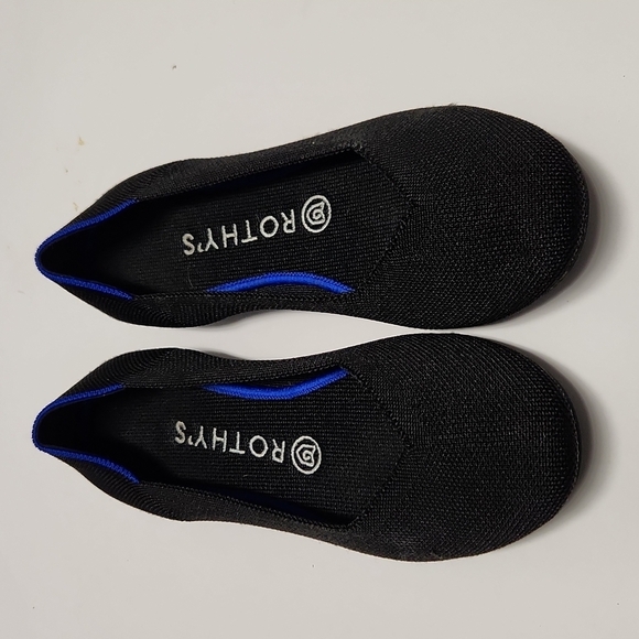 Rothys Solid‎ Black Flats - Picture 2 of 10